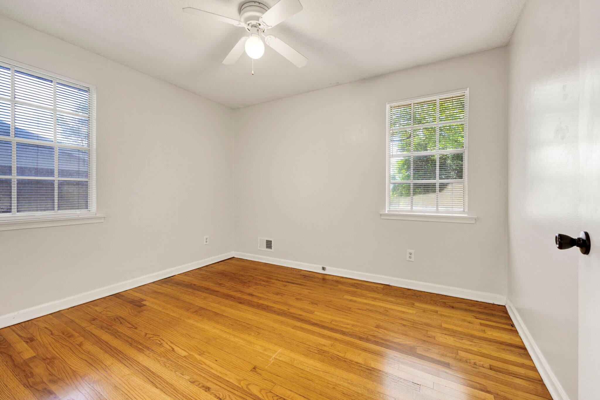 Building Photo - 2900 Holt Dr