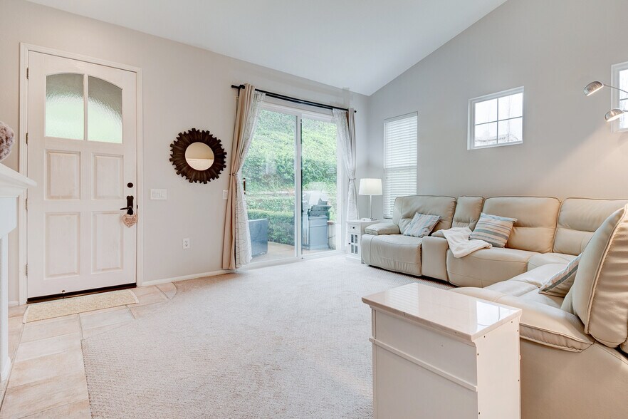 Building Photo - 14 Celano Ct