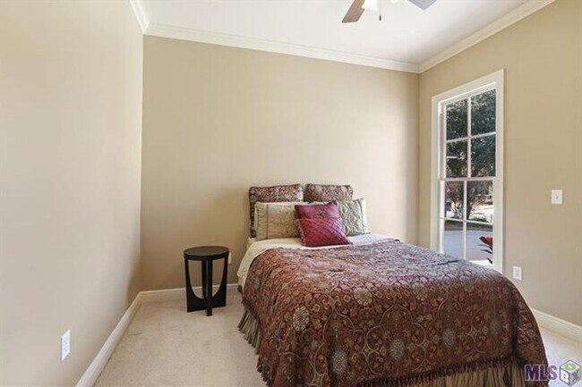 Building Photo - 36303 E Pine Grove Ct