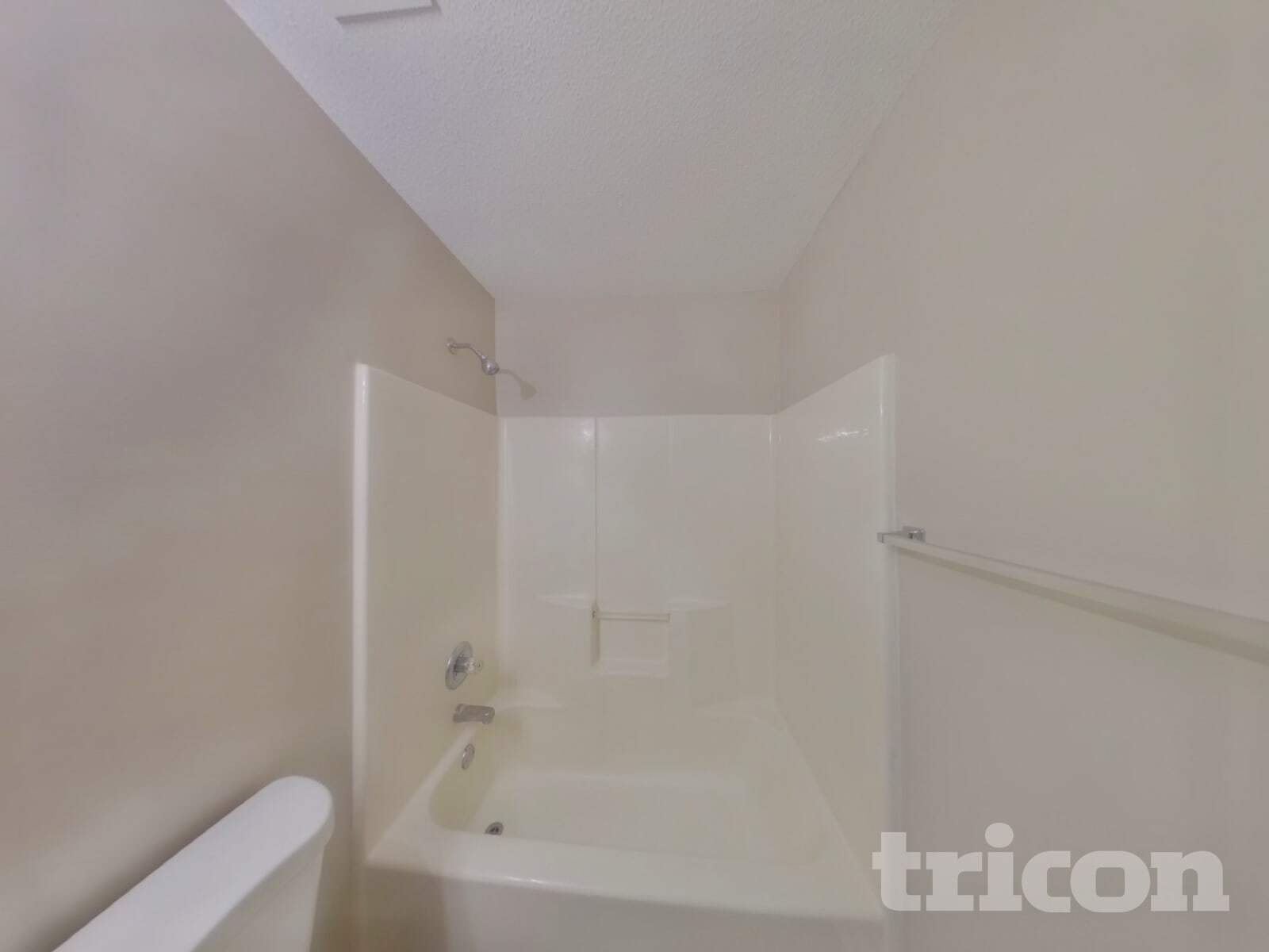 Building Photo - 562 Chisolm Way