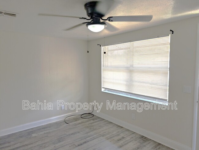 Building Photo - 8942 Temple Terrace Hwy
