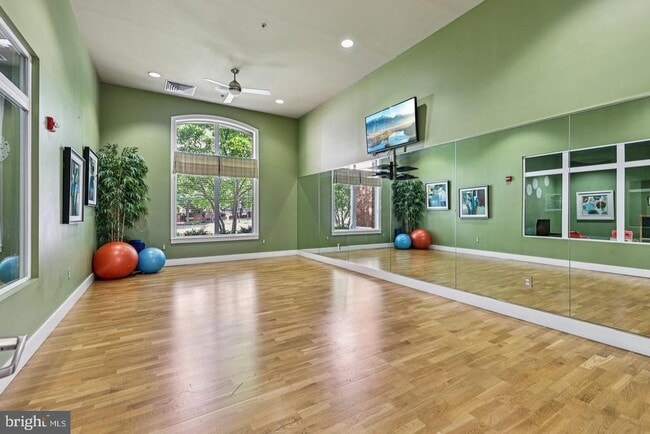 Building Photo - 19441 Promenade Dr