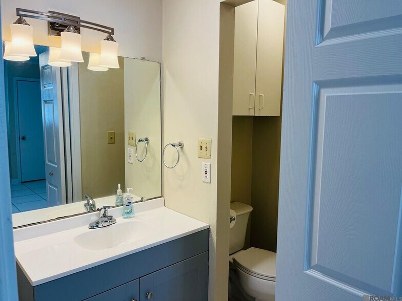 Building Photo - 308 Alexander Dr