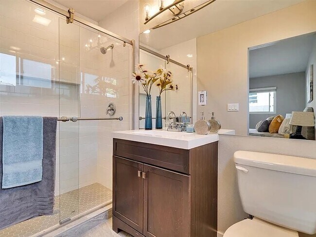 Building Photo - 5902 Baja Dr