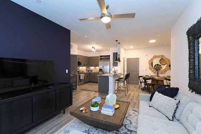 Building Photo - Available Now – Beautiful Apartment for Rent