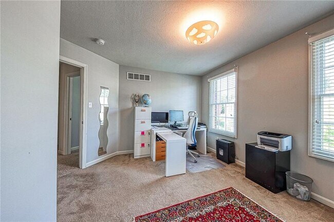 Building Photo - 332 Marshall Heights Dr