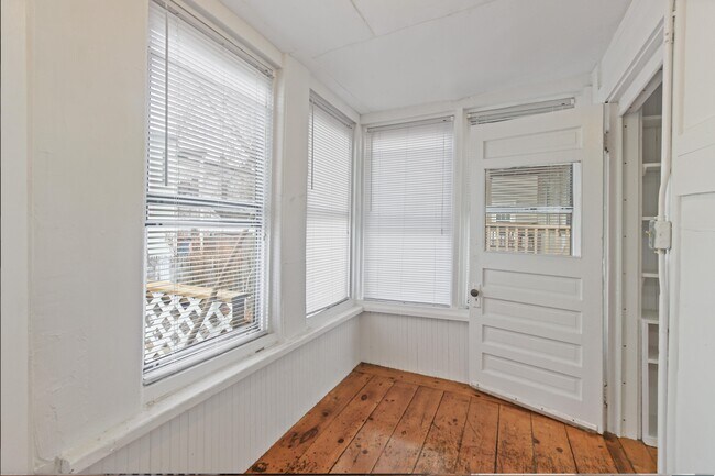 3-season porch - 9 Wyatt St