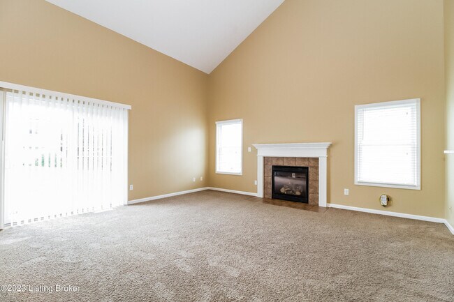 Building Photo - 11912 Longview Farm Dr