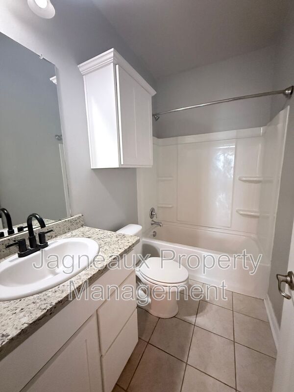 Building Photo - 317 Langley Dr