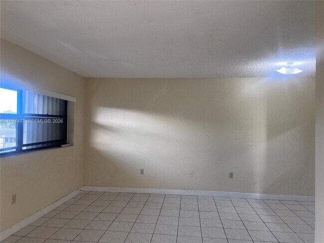 Building Photo - 13331 SW 17th Ln