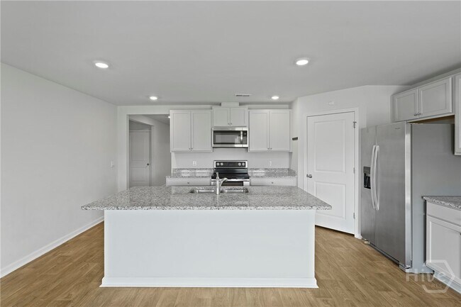 Building Photo - 231 Skylark Rd