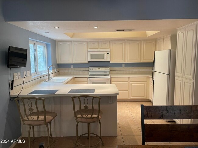 Building Photo - 8473 E Pierce St