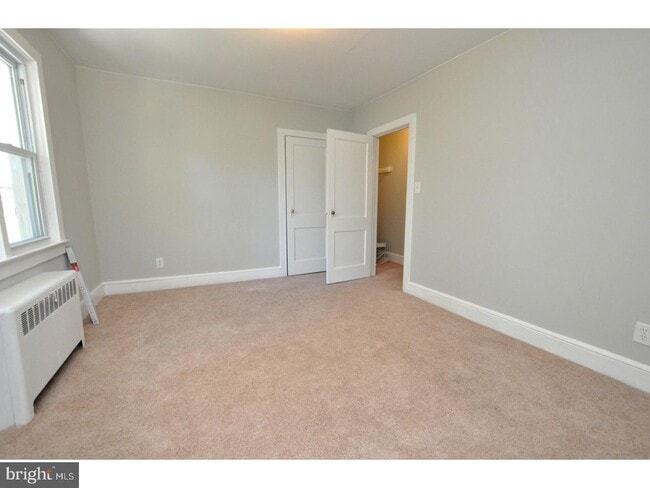 Building Photo - 2221 Marne Hwy