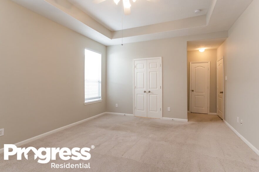 Building Photo - 17251 Mitchell Pass Ln