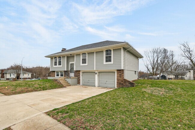 Building Photo - Spacious 3-Bed/2-Bath Home in Independence!