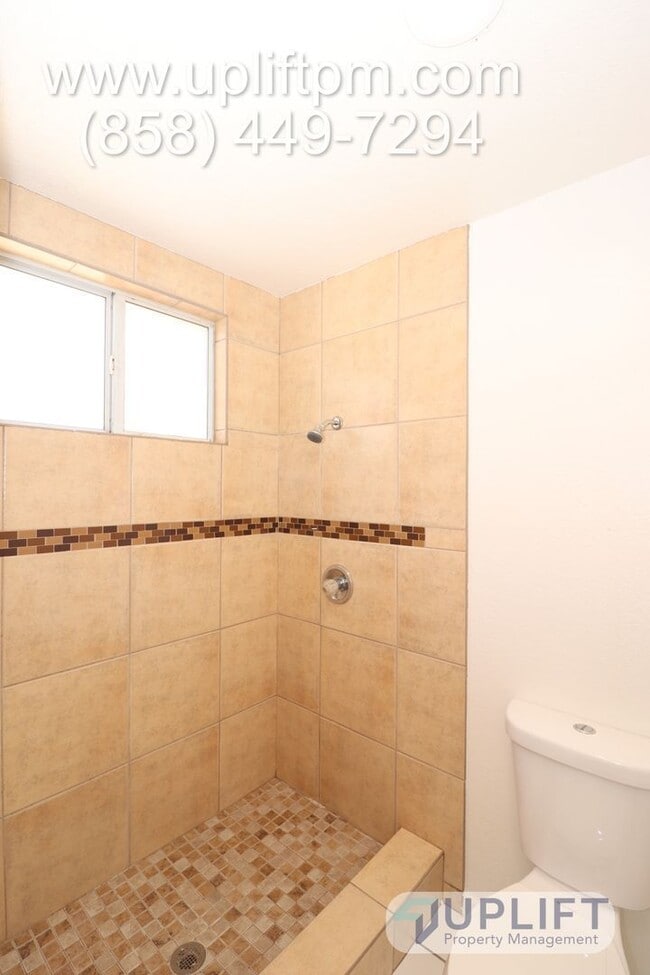 Building Photo - 15938 Caras Ct