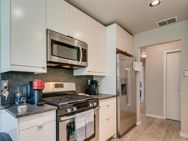 Building Photo - 12505 Brandywine Ct