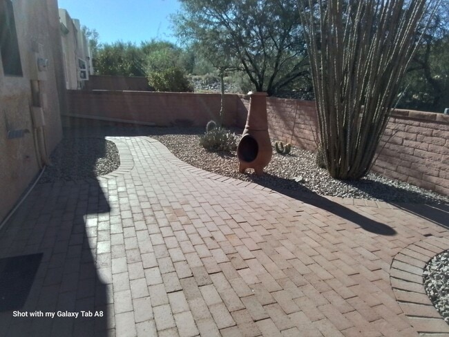 Building Photo - Unfurnished end unit townhome  55 and older community