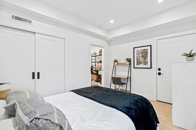 Building Photo - 71 Border St