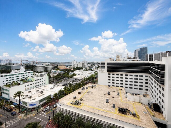 Building Photo - 100 Lincoln Rd