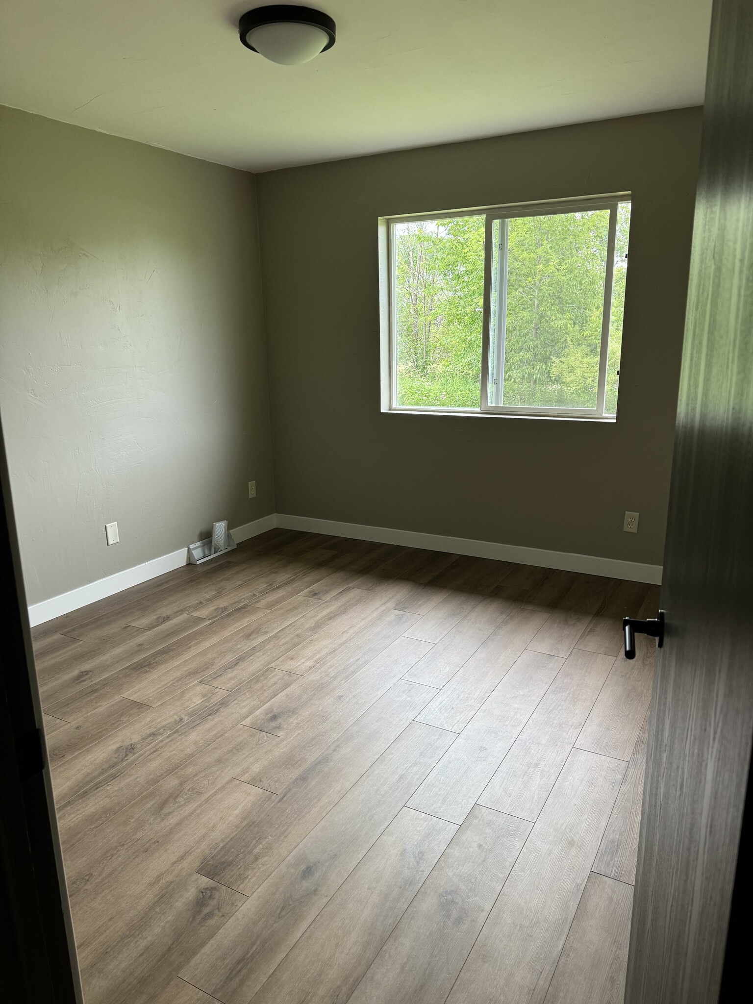 Building Photo - 1941 S 35th St