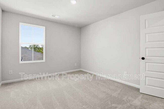 Building Photo - 376 Tiliwa St