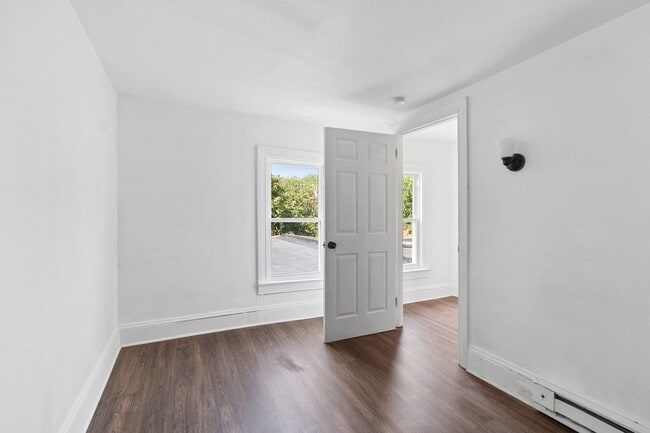 Building Photo - Coming Soon! Spacious 4 Bedroom, 1.5  Bath...