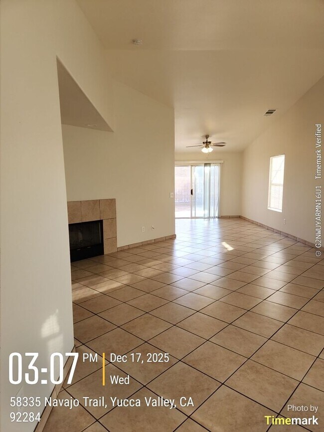 Building Photo - 3 bedroom 2 bath w/ office