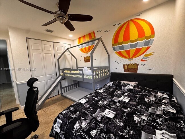 Building Photo - 876 Spinnaker Dr