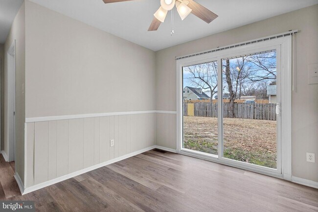 Building Photo - 1006 Stone Ave