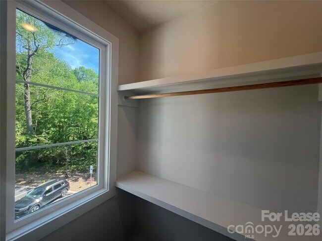 Building Photo - 1360 Briar Creek Rd