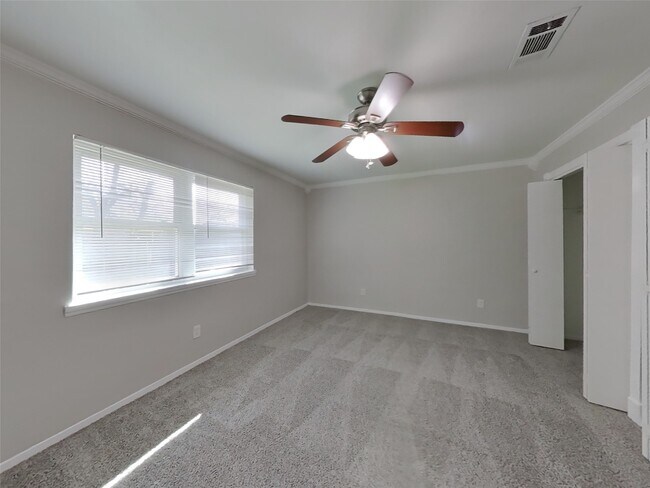 Building Photo - 8510 Sorrel Dr