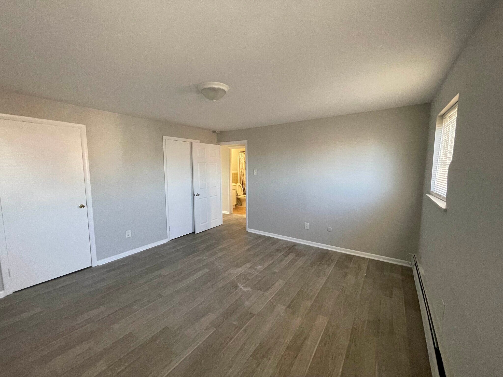 Building Photo - 4818 Unruh Ave