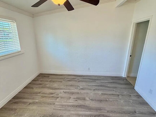 Building Photo - 2028 W Oldfield St