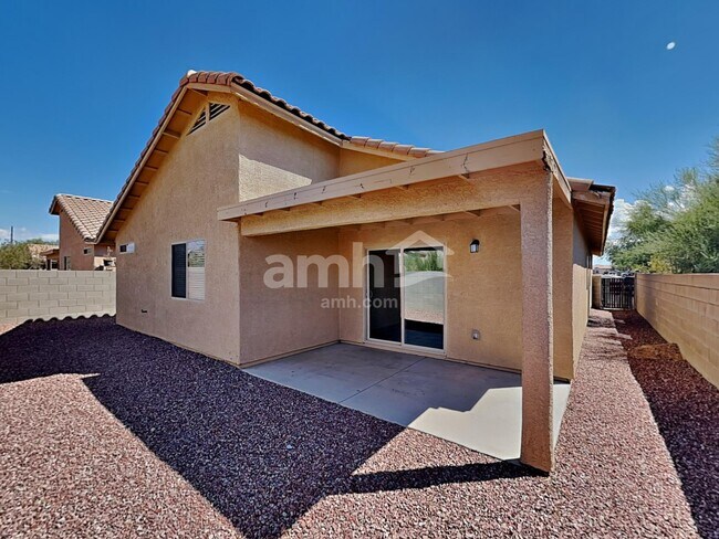 Building Photo - 7856 S Splinter Way