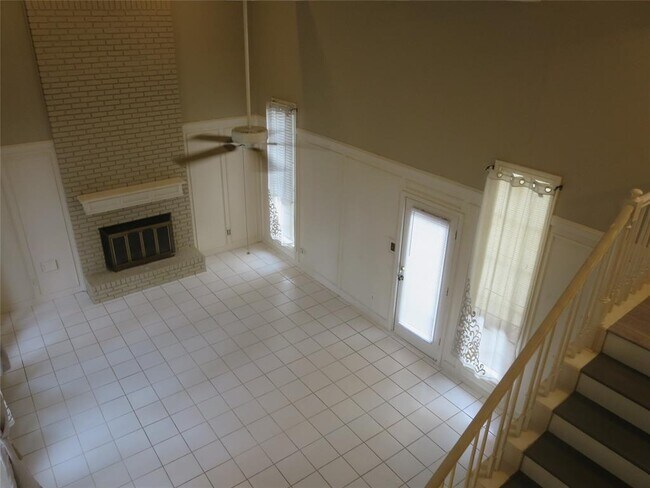 Building Photo - 15715 Gilbertyn Dr