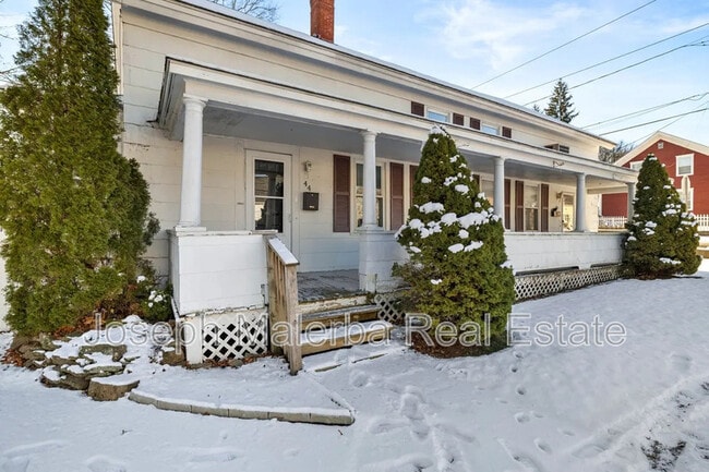 Building Photo - 46 Providence St