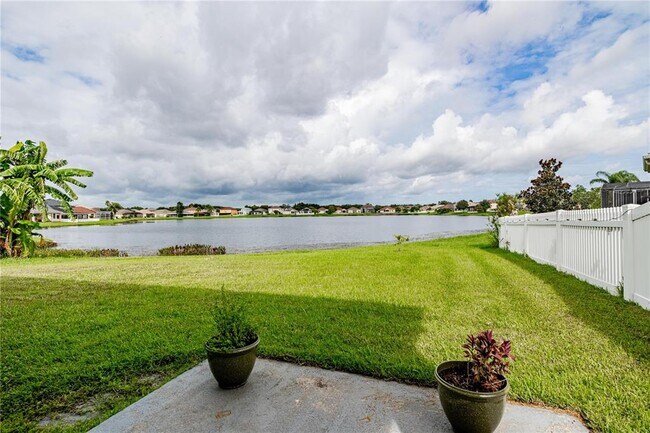 Building Photo - 13646 Hawk Lake Dr