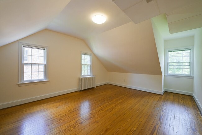 Building Photo - Charming & Spacious Colonial in N Cleveland Park w/Park-Like Rear Garden & Detached Garage