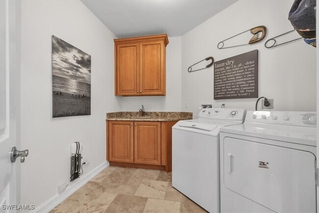 Building Photo - 749 Bentwater Cir