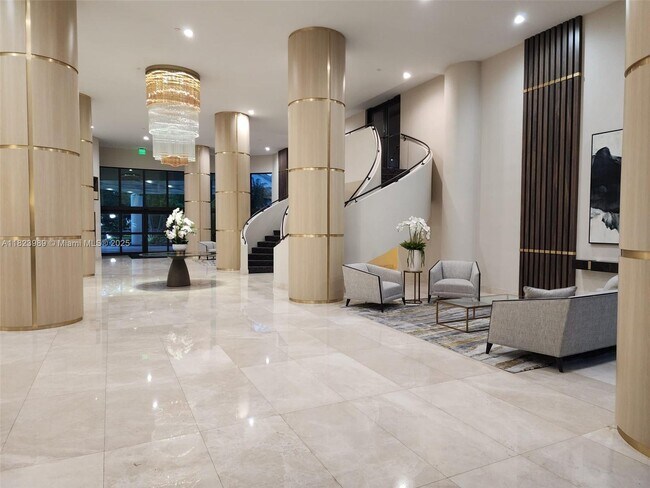 Building Photo - 3500 Mystic Pointe Dr