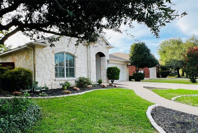 Primary Photo - 9500 Castle Pines Dr