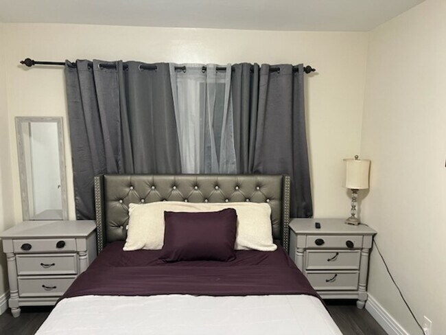 Building Photo - Charming 2 Bedroom Home with Private Garag...