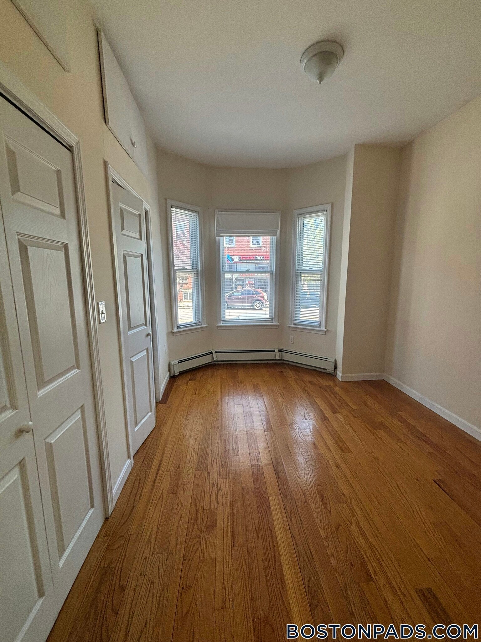 Building Photo - 16 Chelsea St