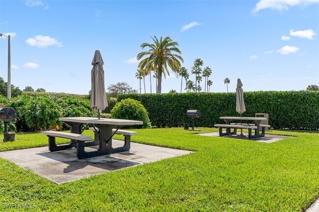 Building Photo - 7785 Esmeralda Way