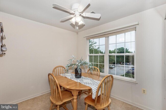 Building Photo - 3815 Sunnyfield Ct
