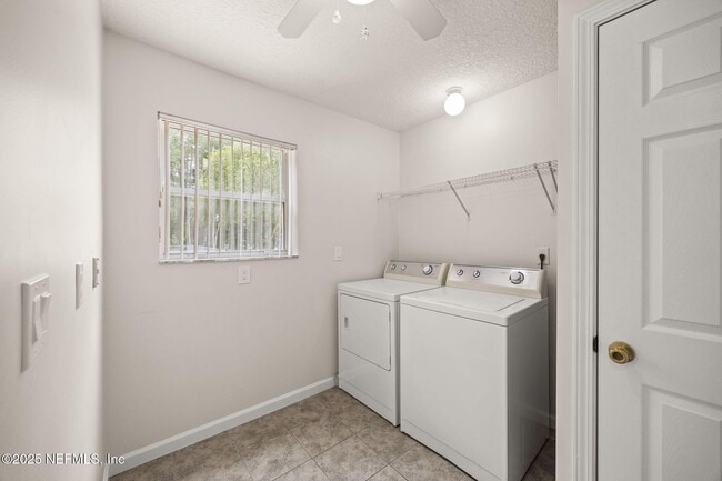 Building Photo - 6218 Hunters Ln