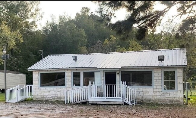 Building Photo - 18066 FM 1485 Rd