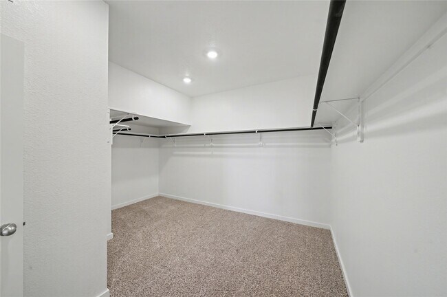 Building Photo - 4219 Gold Hl Ln