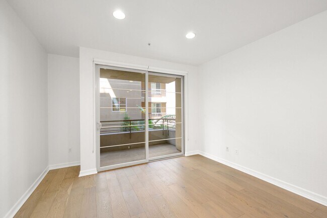 Building Photo - East Village 2 Bedroom at Union Square! 2 Parking Spaces!